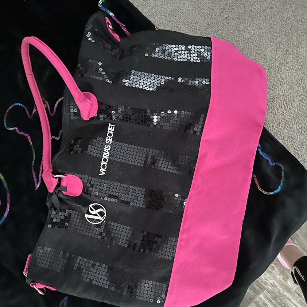 Victoria’s Secret tote brand new